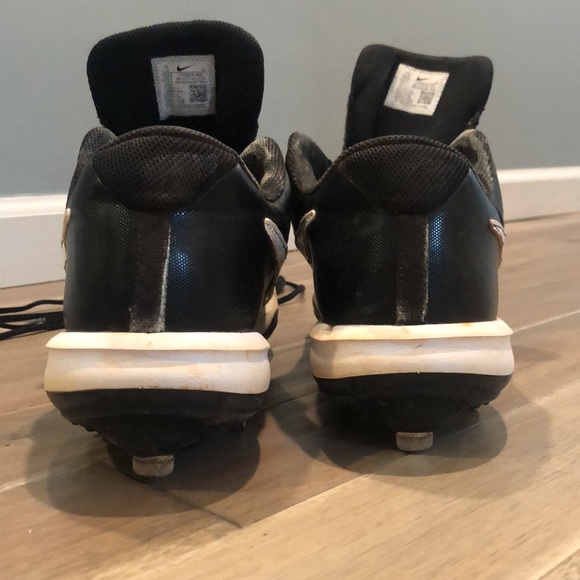 Men’s Nike baseball cleats - Picture 6 of 7